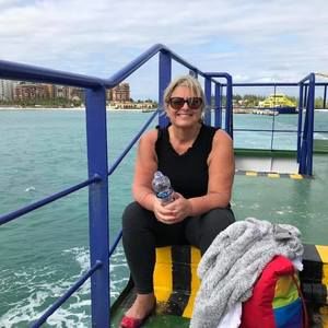 Meet your Posher, Faye